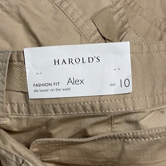 Harold’s khaki “Alex” capris - Picture 2 of 7